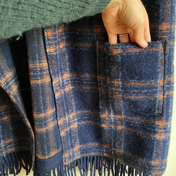 Northern Reflections | Plaid Fringe Vest Cardigan Wool Blend Plus Size - Picture 3 of 4
